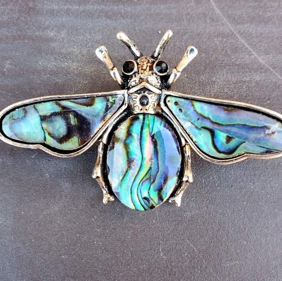 New Abalone Shell Bee Pin Brooch. - Picture 10 of 15